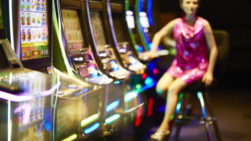 The Thrilling World of Slot Machines: A Closer Look at the Iconic Gaming Experience